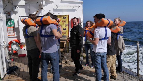 Safety instruction at the beginning of the trip. Photo: Gor Margayan