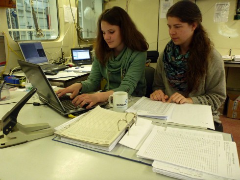 Data data data - 12 scientists working around a clock produce a lot of data, so one of the key tasks on board is to stay on top of the data entry to digitalize everything. Photo: Jan Dierking