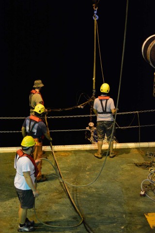 Deployment of the 2D system. <em> Déploiement du dispositif 2D. Photo: Elodie Lebas