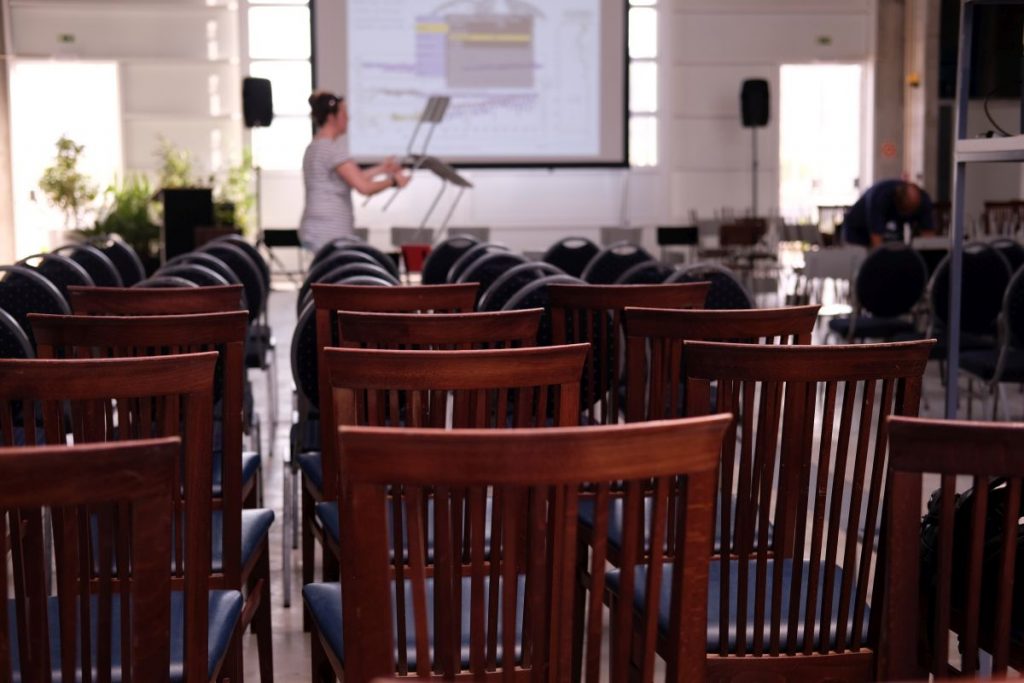 Last preparations for the International Workshop on Marine & Atmospheric Sciences in West Africa at the OSCM. Photo: Jan Steffen/GEOMAR