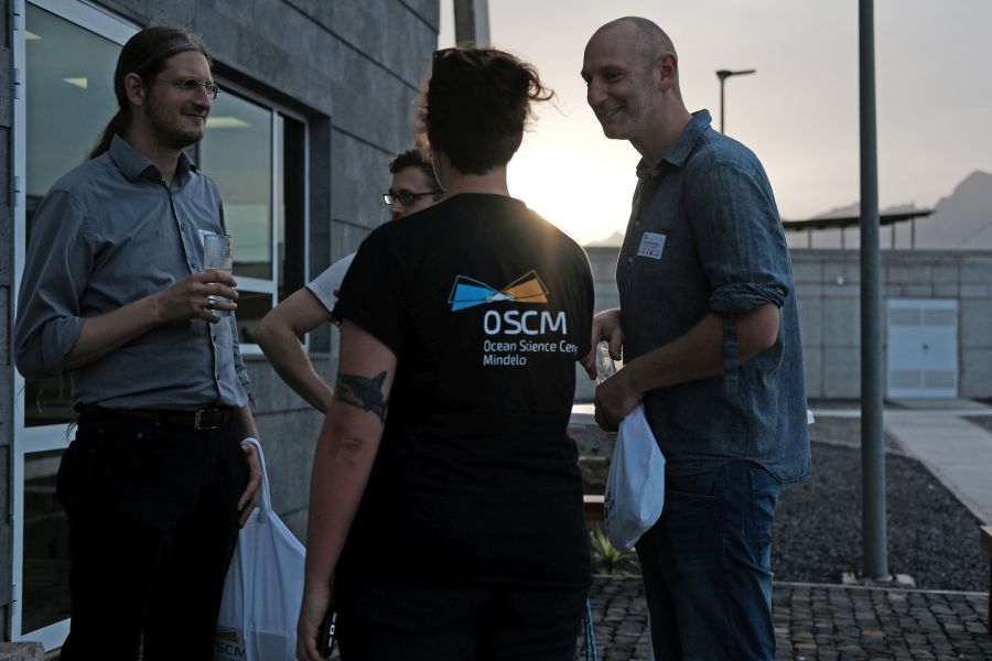 Old friends of the OSCM and new faces were meeting at the icebreaker event. Photo: Jan Steffen/GEOMAR