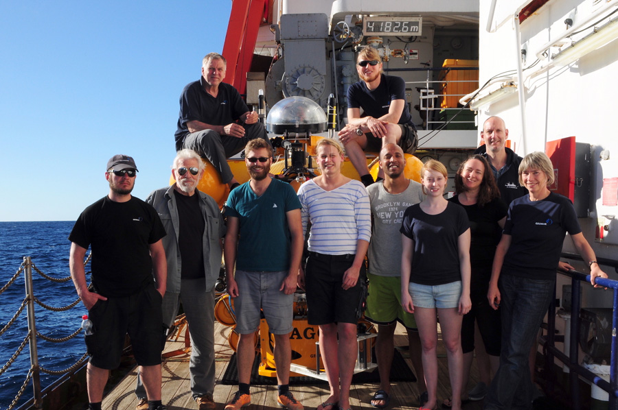 Das Team von Expedition POS520 / The team of expedition POS520. Photo: Karen Hissmann/JAGO-TEAM
