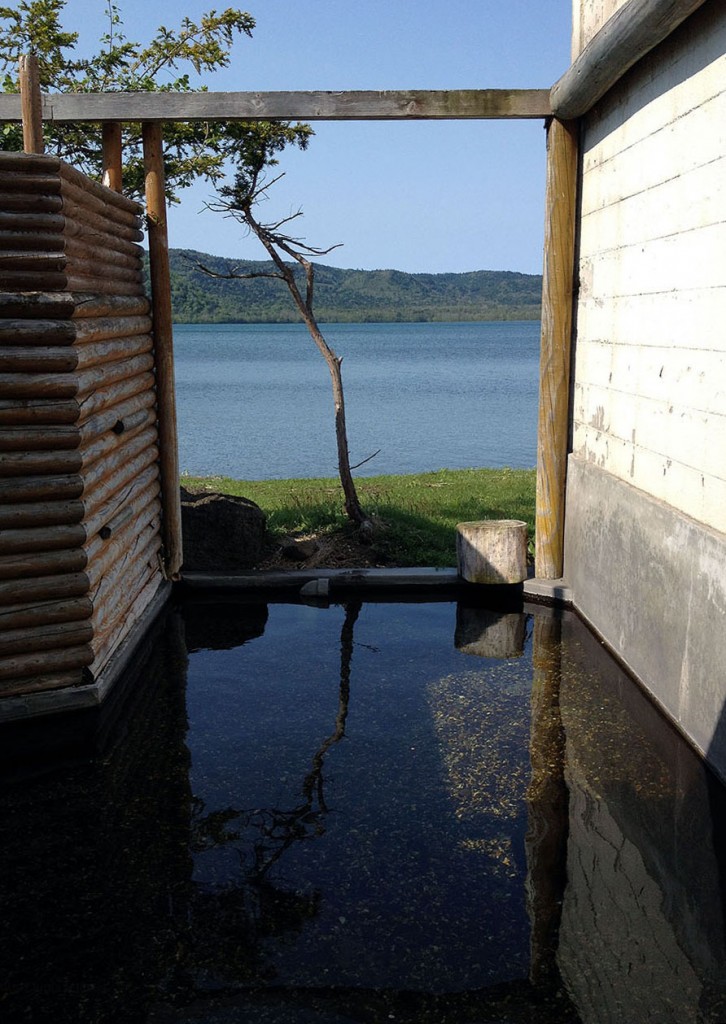 Onsen with lake view. Carola_bearbeitet-1