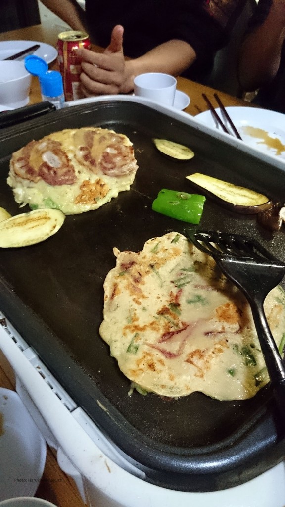 Party with Japanese pizza, Okonomi-yaki-haruka