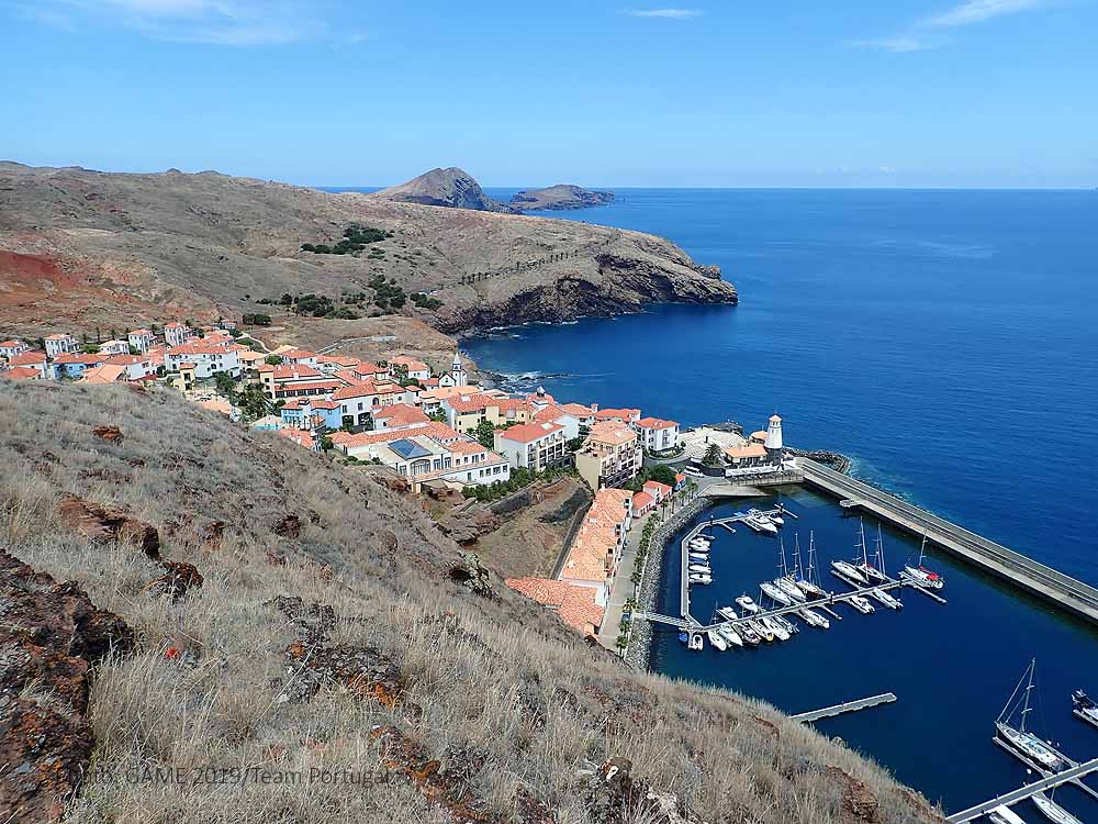Our lab is located in this small private condominium in Quinta do Lorde, Caniçal, Madeira