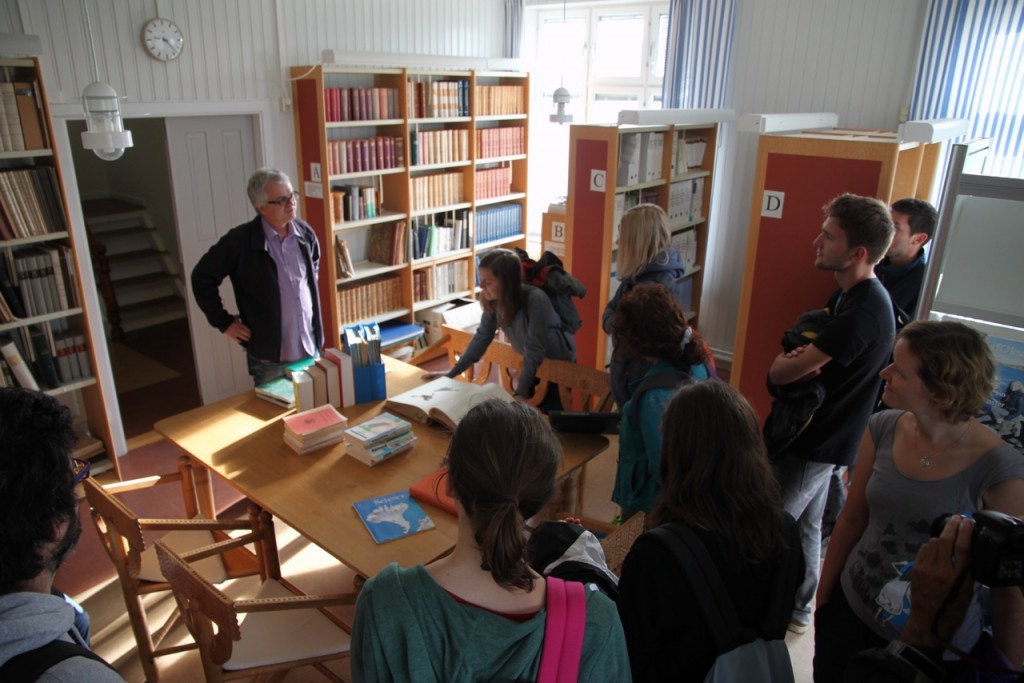 Pic. 6- Library hall of the Sven Lovén Centre.