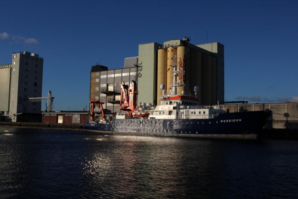 Poseidon in the harbour of Malmö. Photo by Nora-Charlotte Pauli