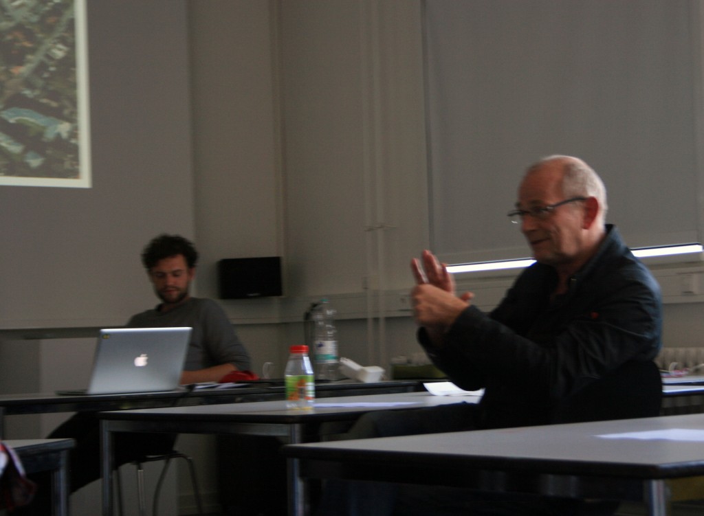 Als Vertreter der Muthesius Kunsthochschule stand Prof. Manfred Schulz beratend zur Seite; Foto: C.Koch