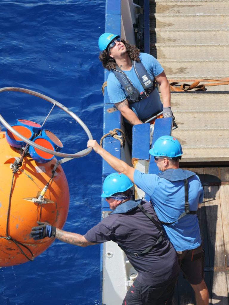 Recovering of a mooring. Photo by Martin Visbeck