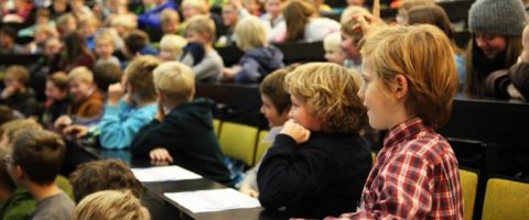 Gespanntes Zuhören bei der Kieler Kinder- und Schüleruni. Foto: Future Ocean