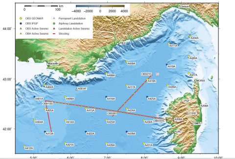 Distribution of ocean bottom seismometers and location of seismic profiles (red lines) in the Ligurian Sea. Map: A. Dannowski, GEOMAR