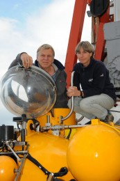 Das JAGO-Team Jürgen Schauer und Karen Hissmann. (Foto: Maike Nicolai, GEOMAR)