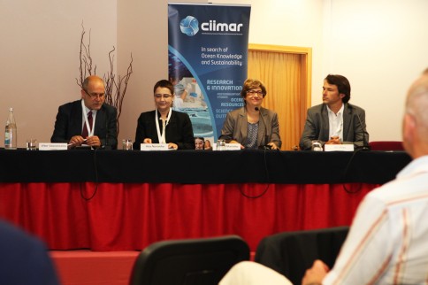 Part of the IMSCC2014 organization committee: SCIIMAR director Vitor Vasconcelos, Ana Noronha (Ciência Viva), Agnès Marhadour (CIIMAR) and Jan Seys (VLIZ, EMBCP). Photo: Christian Urban