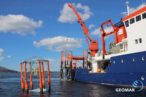 Research vessel ALKOR deploys the KOSMOS mesocosms at Raunefjord, Norway, at the start of the KOSMOS 2015 experiment on ocean acidification.