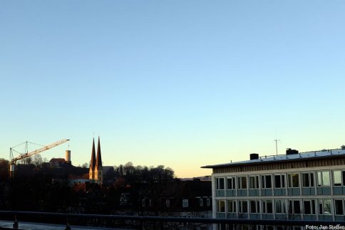 Blick auf Bielefeld mit der Sparrenburg im Hintergrund. Foto: Jan Steffen