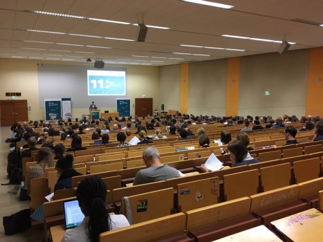 Begrüßung und Keynote im Hörsaal. Da kommen Erinnerungen an die Studienzeit auf. Foto: Jan Steffen