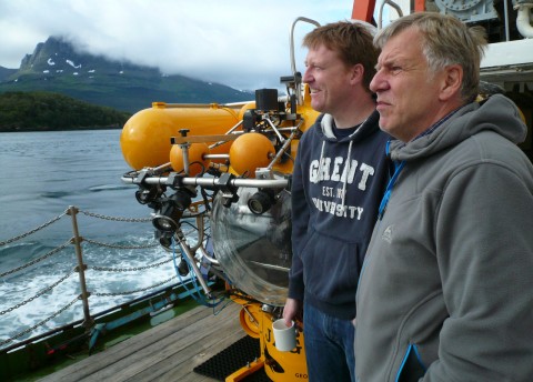 Andreas and Jürgen enjoy the view. Photo: Karen Hissmann, GEOMAR