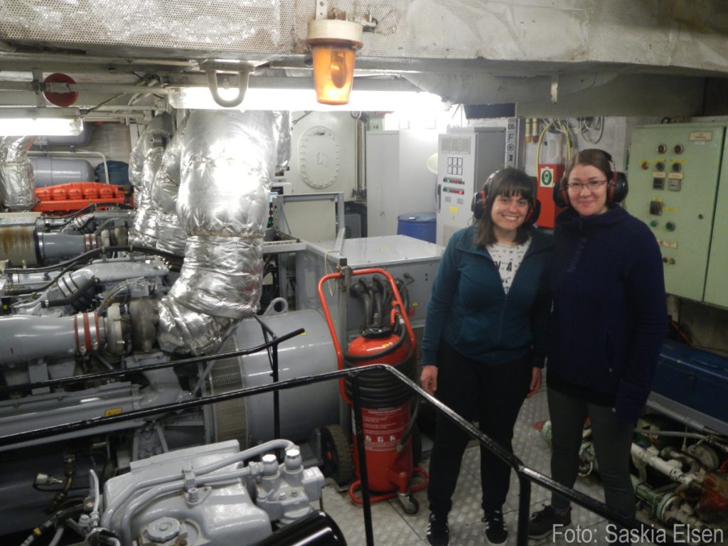 Maria und Andrea trotzen dem Maschienenlärm. Foto: Sasia Elsen