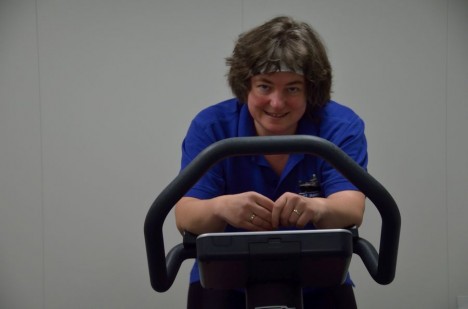 Ich auf dem Heimtrainer / Me on the exercise bike. ©Thomas Walter