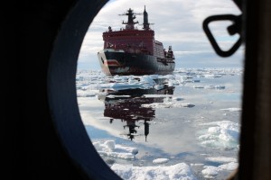 Atomeisbrecher Yamal während der Expedition Transdrift XXIin der Strasse von Vilkitzky, August 2013