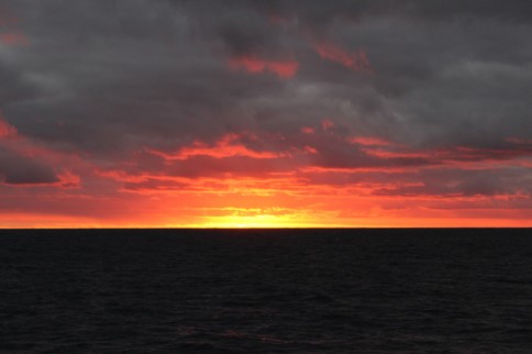 Sonnenuntergang im Südostatlantik. Foto: Franziska Matz