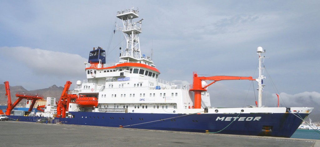 FS METEOR im Hafen von Mindelo. Foto: Martin Visbeck, GEOMAR