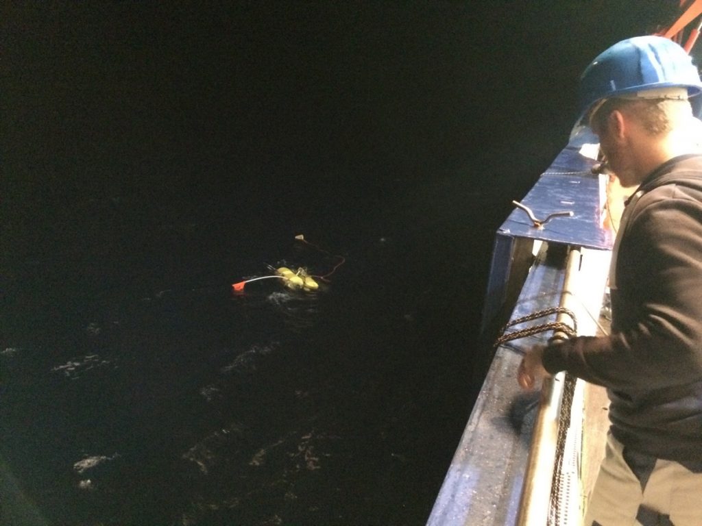 OBS waiting for ist recovery on the starboard side of RV Maria S Merian. Photo: Y. Xia, GEOMAR