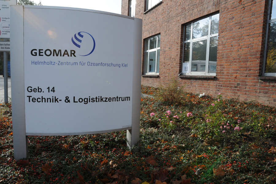 Hier geht's zum Technik und Logistik Zentrum des GEOMAR. (Foto: G. Seidel, GEOMAR)