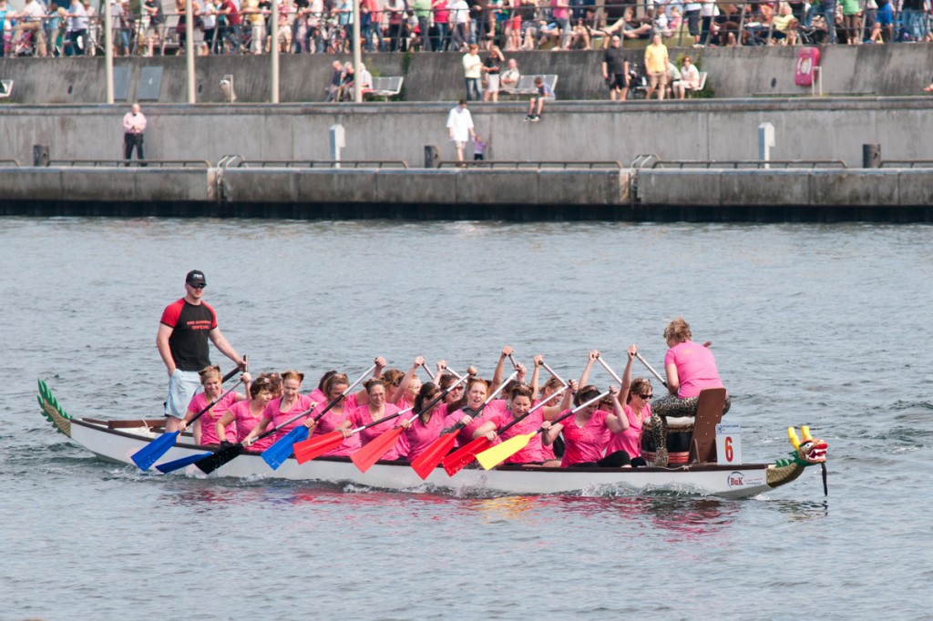 Das Team GEOpards beim Drachenboot FunCup Kiel. Foto: J. Steffen