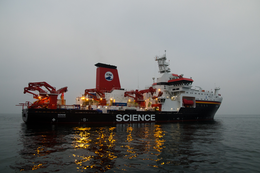 Die SONNE auf Testfahrt in der Kieler Bucht. Foto: J. Steffen, GEOMAR