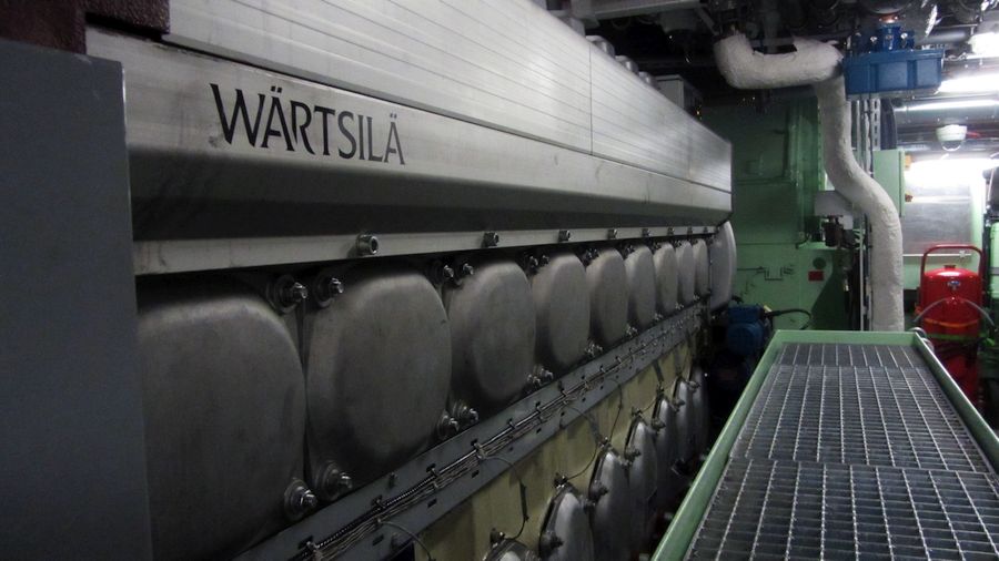 Als weltweit einziges Unternehmen stellt Wärtsilä Schiffsmotoren mit Common-Rail-Technologie her. / Only the Finish company of Wärtsilä produces engines with common-rail-technology. ©Meike Klischies