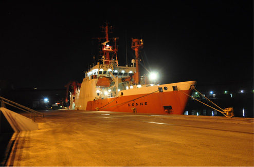 Das Forschungsschiff SONNE im Hafen von Kapstadt. Foto: Franziska Matz